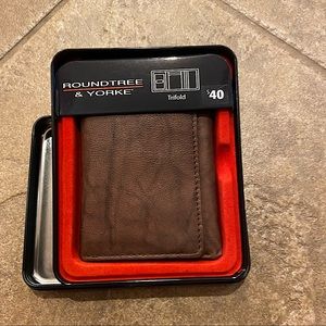 NEW - Roundtree & Yorke leather Wallet